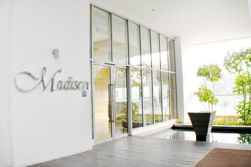 Maxhome@Regalia Suite Residence. Kl Kuala Lumpur Exteriér fotografie